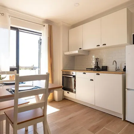 Apartament Lovely And New In Oura *